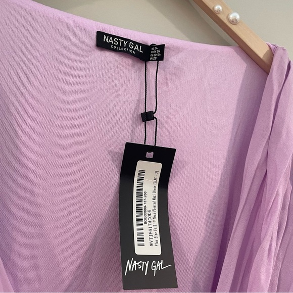 NWT Nasty Gal Plus V-Neck Frill Detail Pleated Maxi Dress Lilac, 24W Spring Prom - Picture 6 of 6